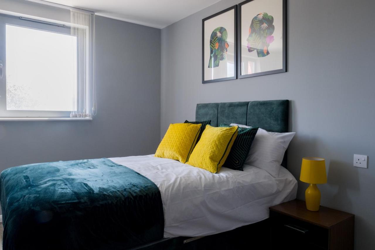 Pahuna Ghar Birmigham City 2 Bedroom Apartment- Short To Mid Term Let-Free Secure Parking Birmingham Eksteriør billede
