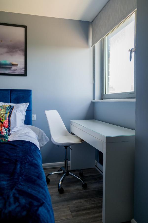 Pahuna Ghar Birmigham City 2 Bedroom Apartment- Short To Mid Term Let-Free Secure Parking Birmingham Eksteriør billede